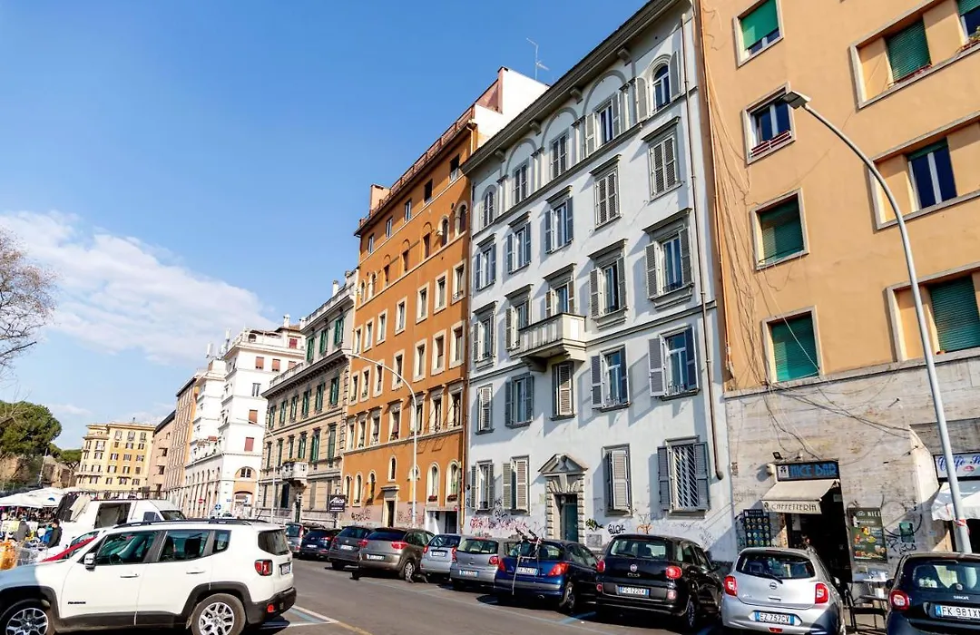 Sannio Apartment - near Metro San Giovanni by RHR-1
